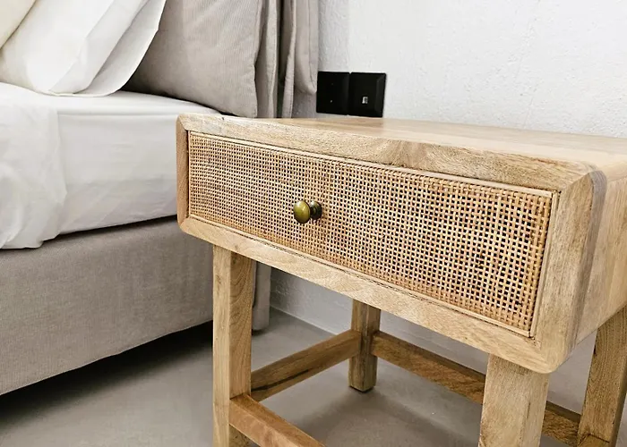 Spika With Seaview And Shared Pool *