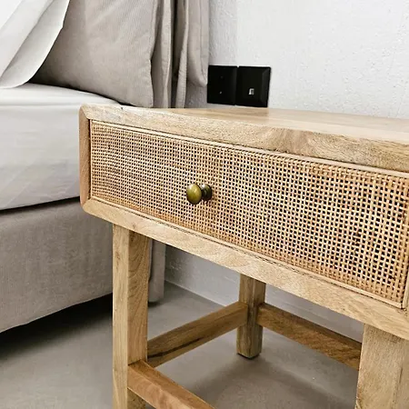 Spika With Seaview And Shared Pool *