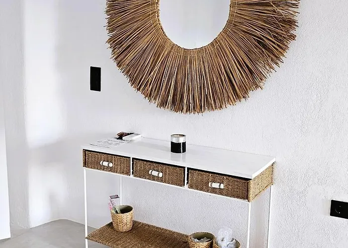 Spika With Seaview And Shared Pool